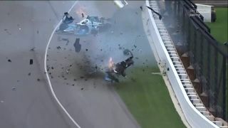 Brutálna zrážka na trati (Indy 500)