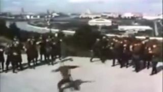 Sovietsky vojaci a Hard Bass