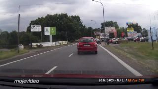 Myslel si, že je na "motocyklo" chodníku (Poľsko)
