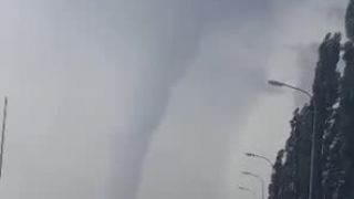 Brutálne tornádo takmer rozmetalo náš kraj!