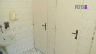 Zdeněk Izer - Na WC