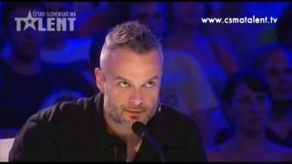 Najhoršie trapasy na pódiu - kompilácia