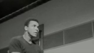Muhammad Ali trénuje na vreci