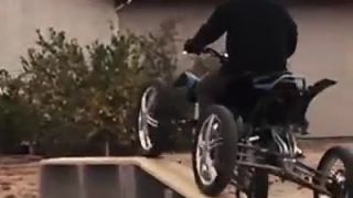 Štvorkolesová motorka