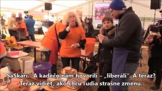 Richard Sulík na festivale klobás