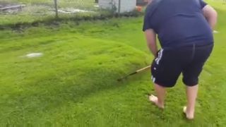 Bublina v trávniku