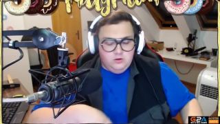 Fattyho příběh : Nahý na balkoně