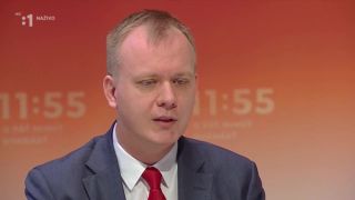 Politik propaguje McDonald's a BILLU v priamom prenose