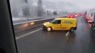 Antisystémový rebel v kolóne neuviazne