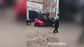 Pred garážou nám už parkovať nebudeš!