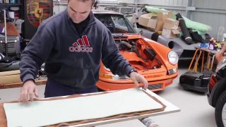 Hrdzavé Porsche 911 dostalo druhú šancu (časozber)