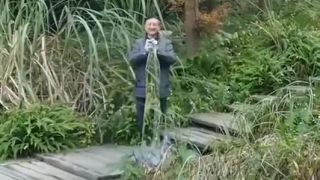 Plášť, ktorý robí človeka neviditeľným