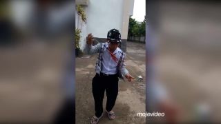 Jeho najobľúbenejšia hračka je jojo! (Vietnam)