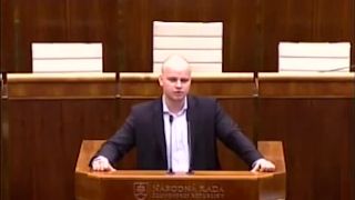Ficova vláda sa zbláznila!