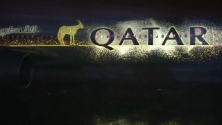 Svetelná show pri dodaní Airbusu A350 - 1000 pre Qatar Airways