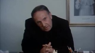 Harold a Maude - Kňaz