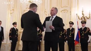 Robert Fico odstúpil z postu Predseda vlády SR
