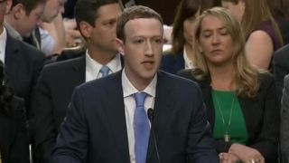 Mark Zuckerberg vs Senát - České tlmočenie