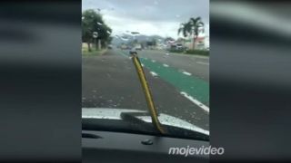 Mám problém a práve sa mu dívam do očí (Austrália)