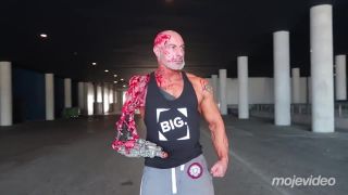 Pred 21 rokmi stratil ruku, teraz je Terminátor