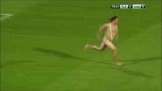 Borat vybehol na trávnik(Česká liga - Futbal)
