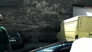 Moloch pridal polienko do ohňa...