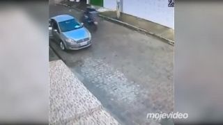 Lupiči si vybrali zlé auto (Brazília)