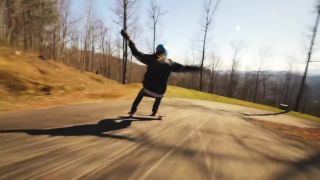 Začiatky na longboarde sú bolestivé