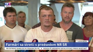 Farmári pokračujú v proteste