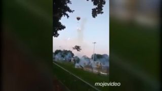 Bláznivý pyrotechnik si prenajal balón (Brazília)