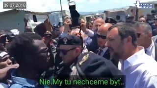 Matteo Salvini navštívil jeden z utečeneckých táborov