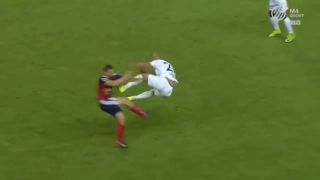 Futbalový hráč si pomýlil športy (Maďarsko)