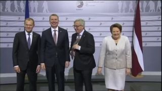 Juncker na Orbána: "Diktátor prichádza..."