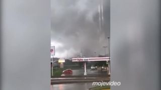 Tornádo neušetrilo ani chrám boží (USA)