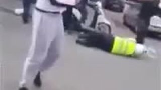 Slovenskí rómovia zmasakrovali britského policajta