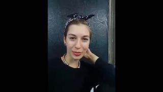 Modelka z Výstavy nahých žien ťa pozýva na Výstavu nahých mužov!