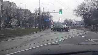 Pretekár na starom Audi 80 Quattro (Poľsko)