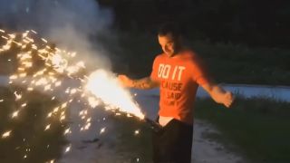 Tomu sa hovorí nekontrolovaná erekcia. : - )
