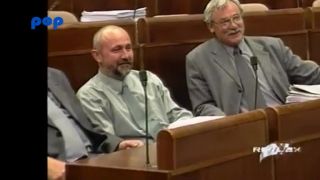 Dusno v politike wau no tosa povie ponorková choroba
