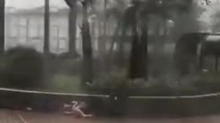 Rýchlosť vetra 200 km/h (Japonsko)