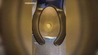 Úsporné verejné WC vo Švajčiarsku