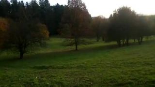Hej, už sa na tej hore lístie červeneje