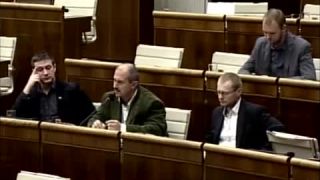 M. Kotleba reaguje na Beluského; sloboda v očkovaní (35.schôdza)