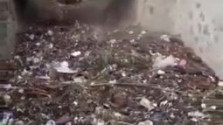 Konečne zapršalo,aj smeti nám odvezú (Indonezia)