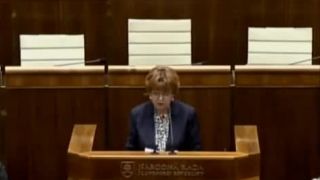N. Grausová: Danko, ste hanbou slovenského národa (37. schôdza)