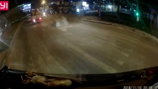 Ak by ten šuter padol na motorkára, tak...(Vietnam)