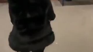 Zvrat v deji na peróne

