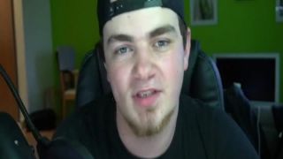 Slniečkár Duklock opäť kritizuje rasistov, nacistov a xenofóbov