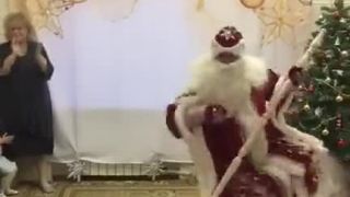 Tancujuci Mikulaš.mp4