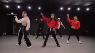 Taki Taki - DJ Snake ft. Selena Gomez_ Ozuna_ Cardi B _ Minyoung